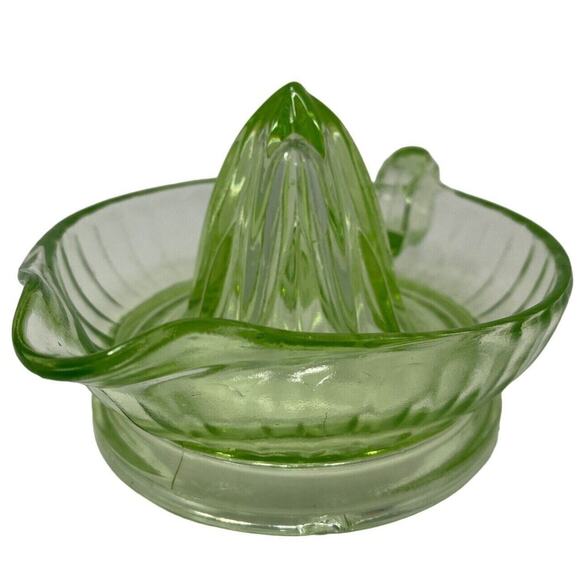 30s Juicer Citrus Reamer UV Reactive Vaseline Uranium Depression Era Glass - Picture 10 of 13